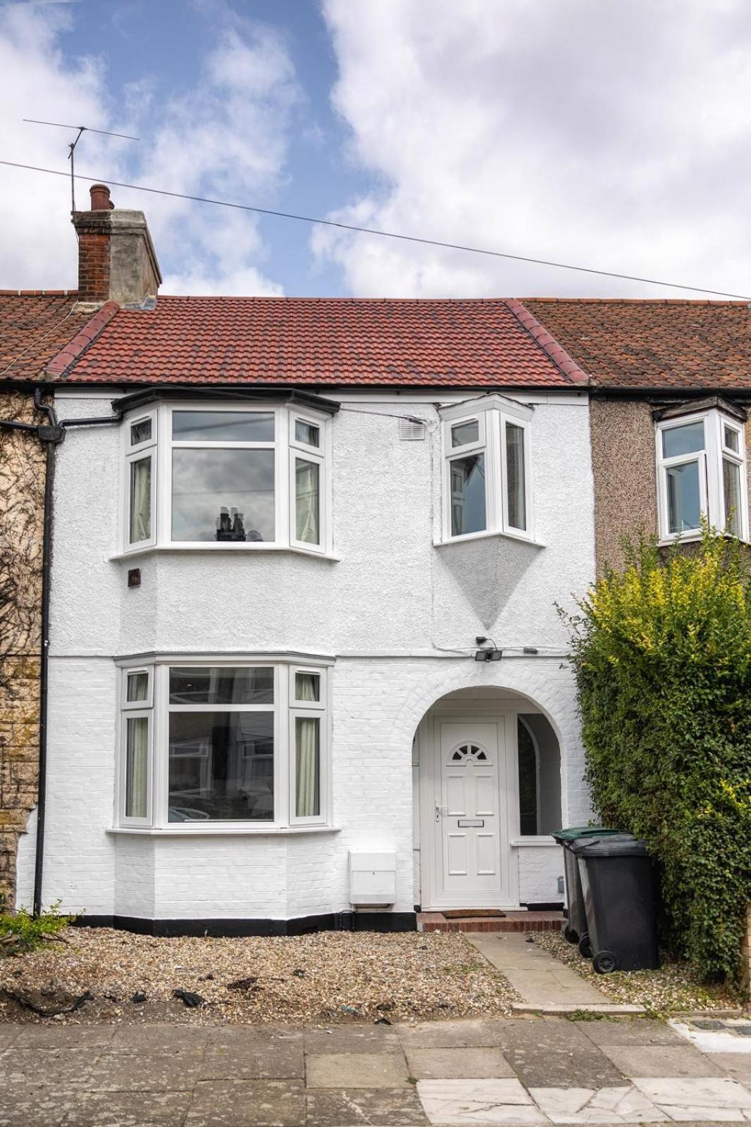 Modern Home With Driveway Parking For 2 Vehicles, Near Tottenham Hotspur Stadium, White Hart Lane Train Station Londres Exterior foto